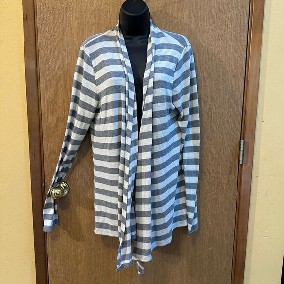 Rue 21 women’s cardigan - gray and cream color size XL - Picture 1 of 10